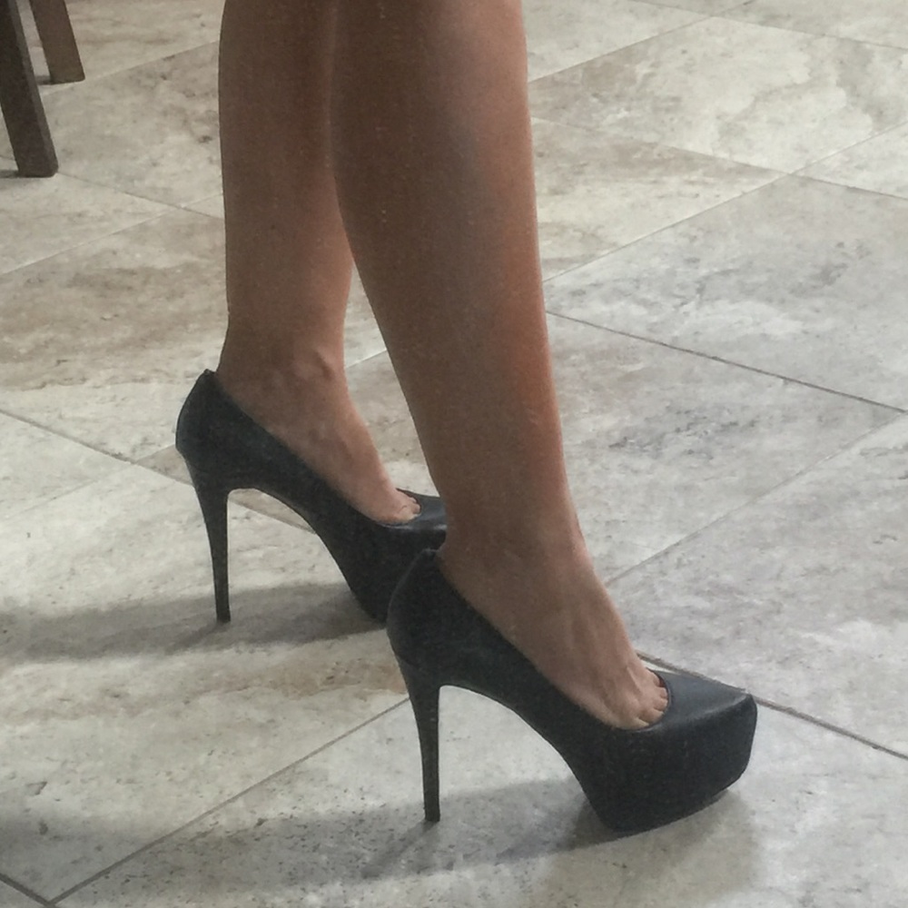 BLACK LEATHER 5 in platform STILETTOS